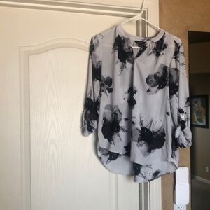 Business casual Vera Wang blouse